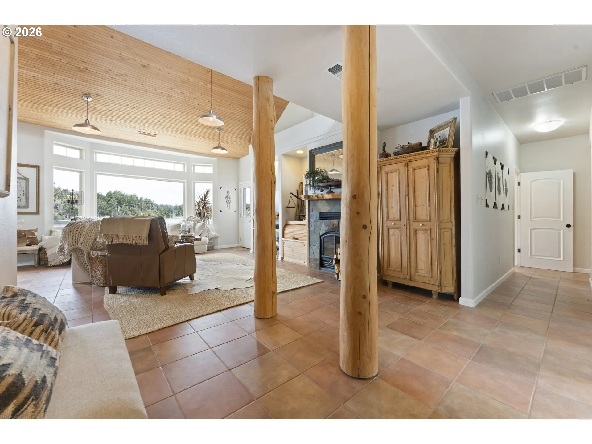 Entrance/Foyer
