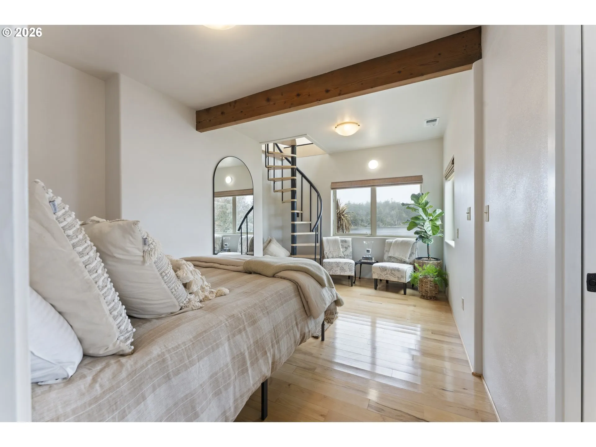 Bedroom, Owner's Suite-Main