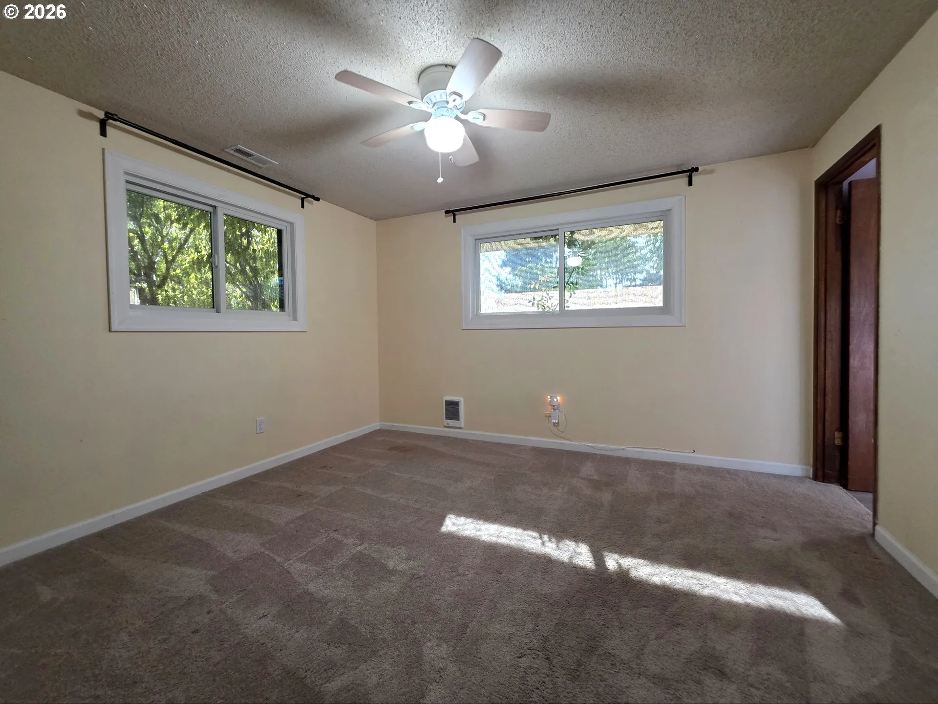 Bedroom, Primary