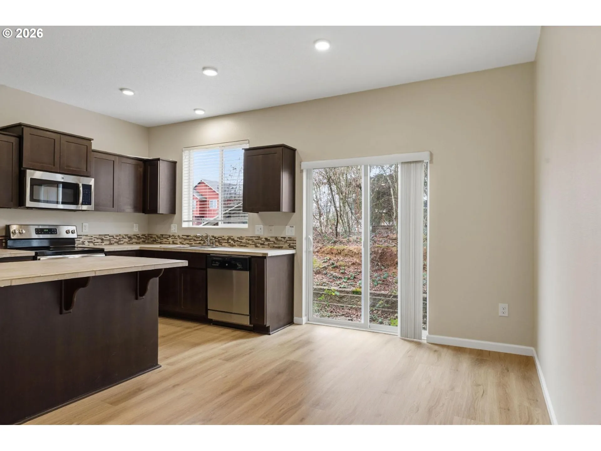 Kitchen/Dining Room-Island