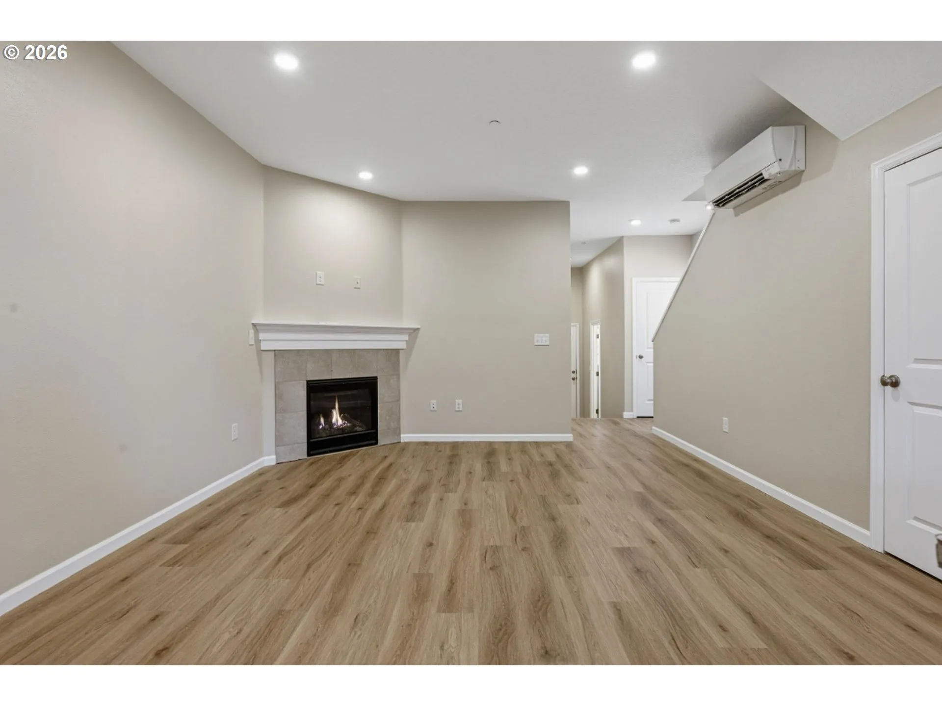 Living Room-Fireplace