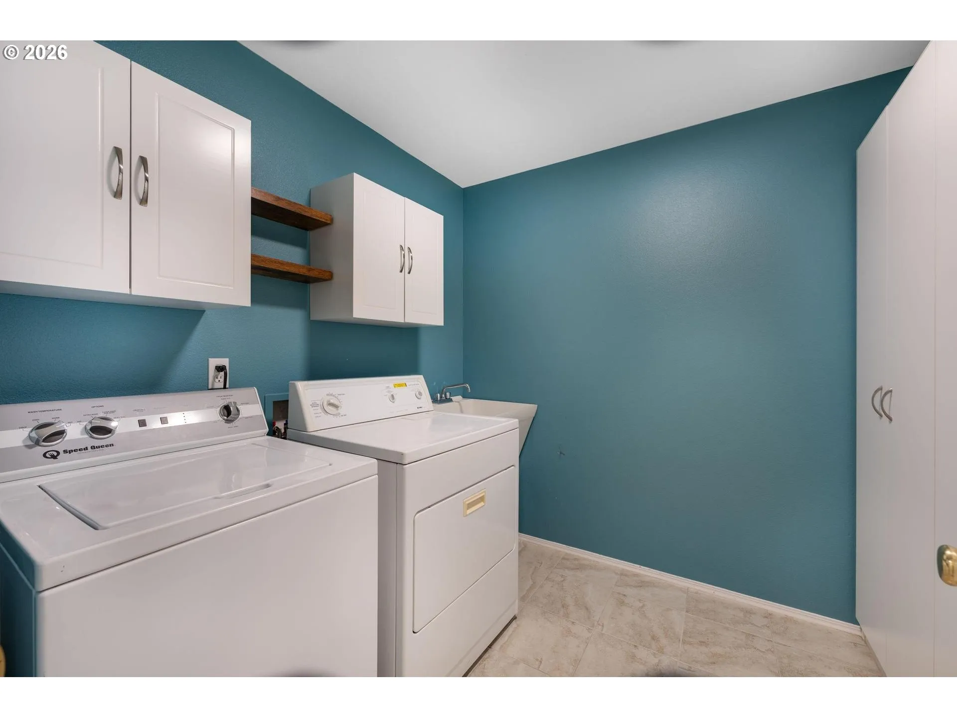 Laundry-Upper