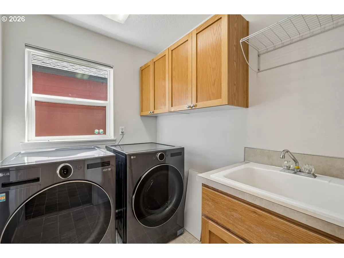Laundry-Upper