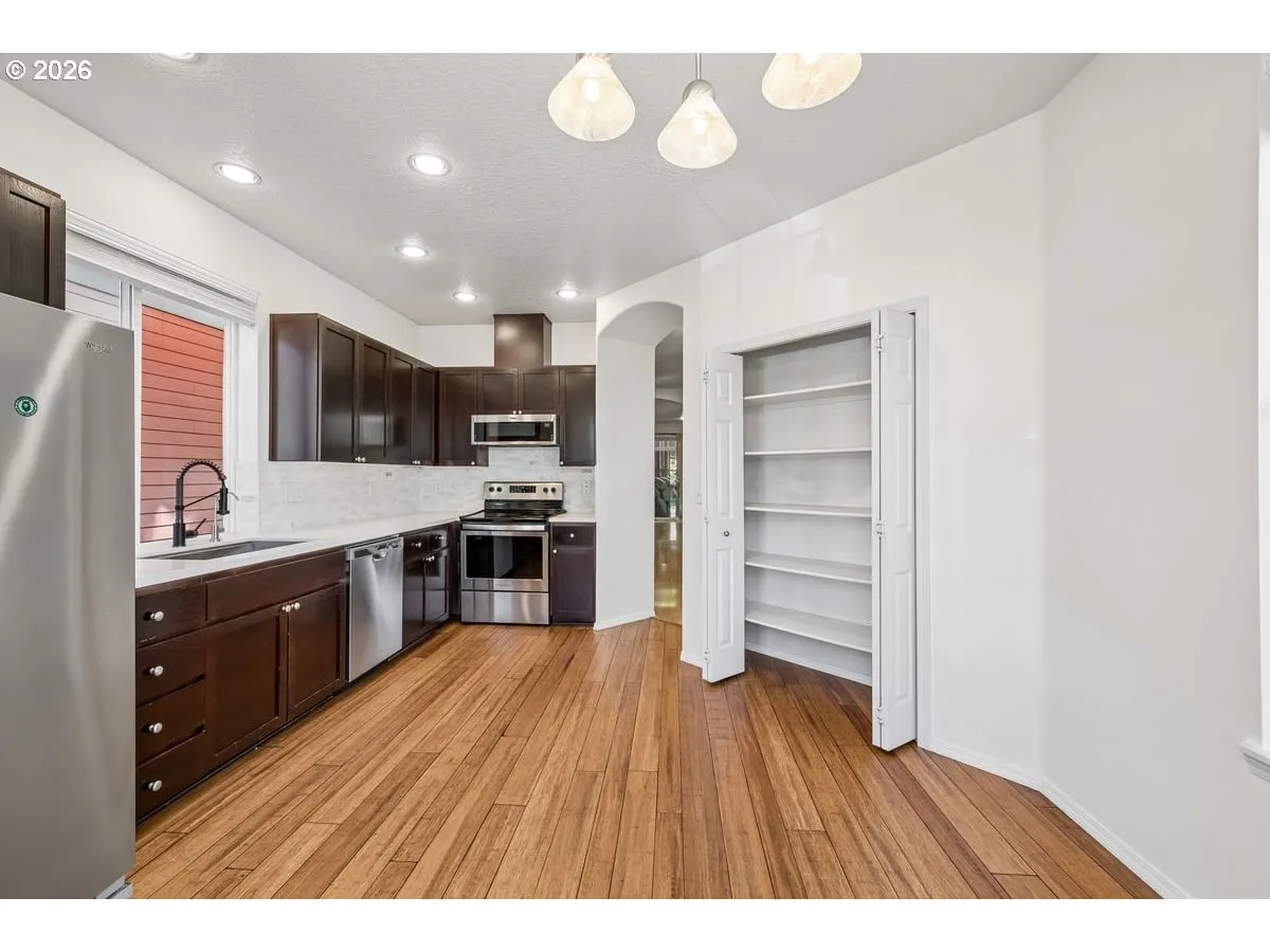 Pantry-Main