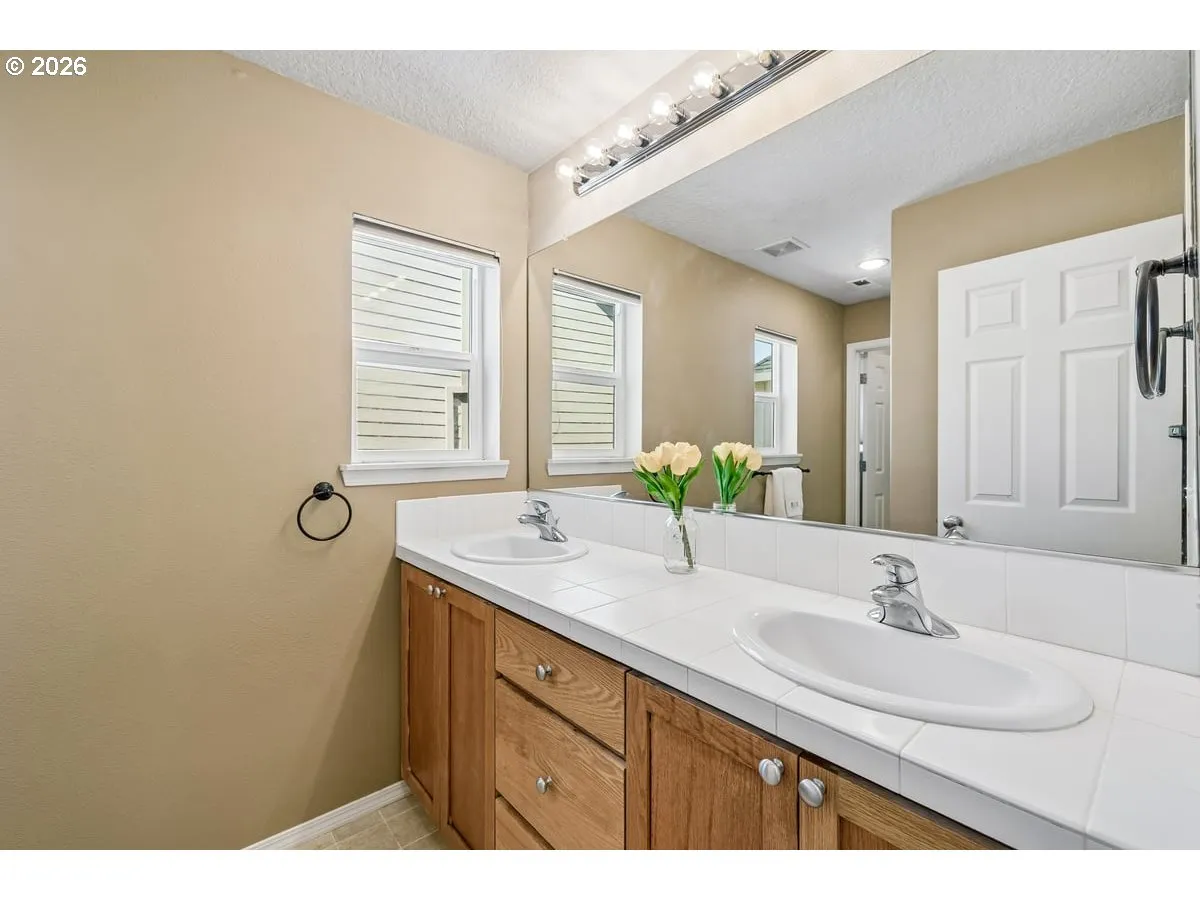 Bathroom-Walk in Shower