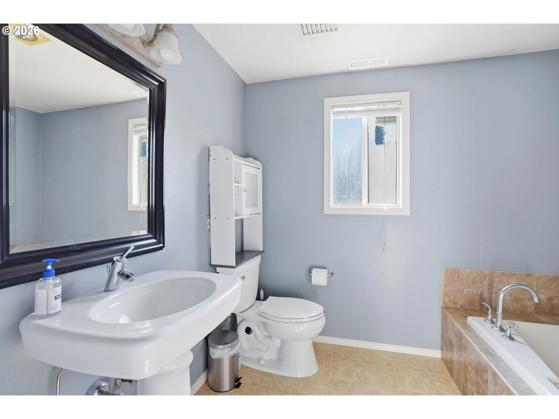 Bathroom-Upper