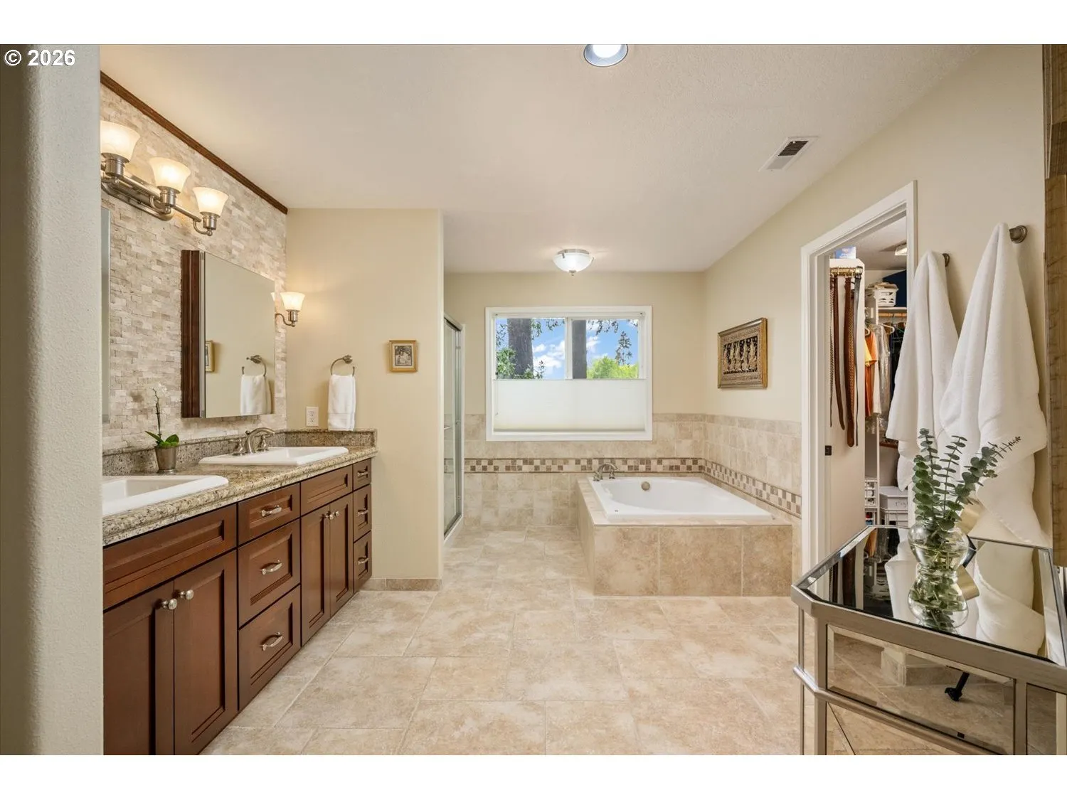 Bathroom, Attached