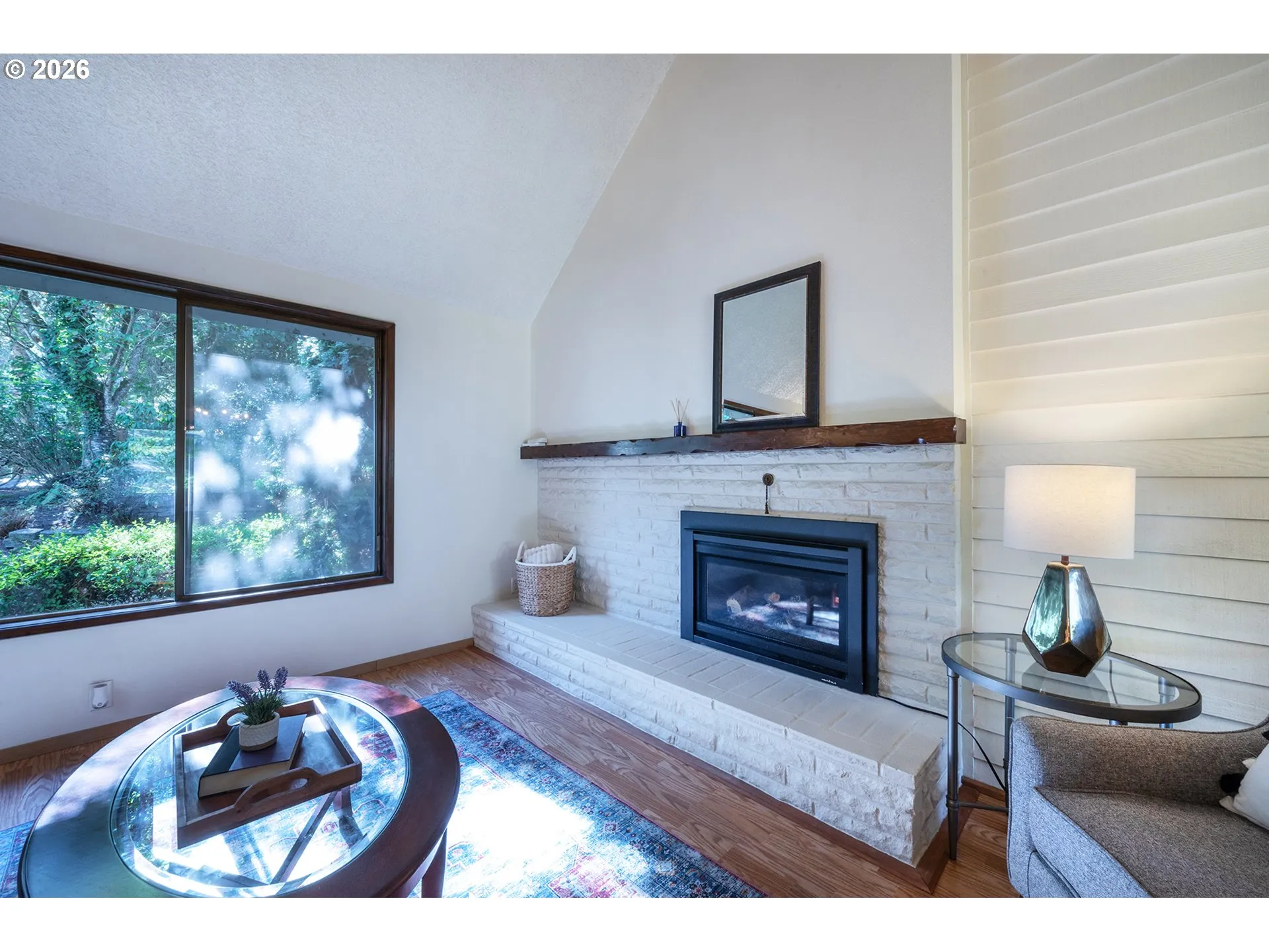 Living Room-Fireplace