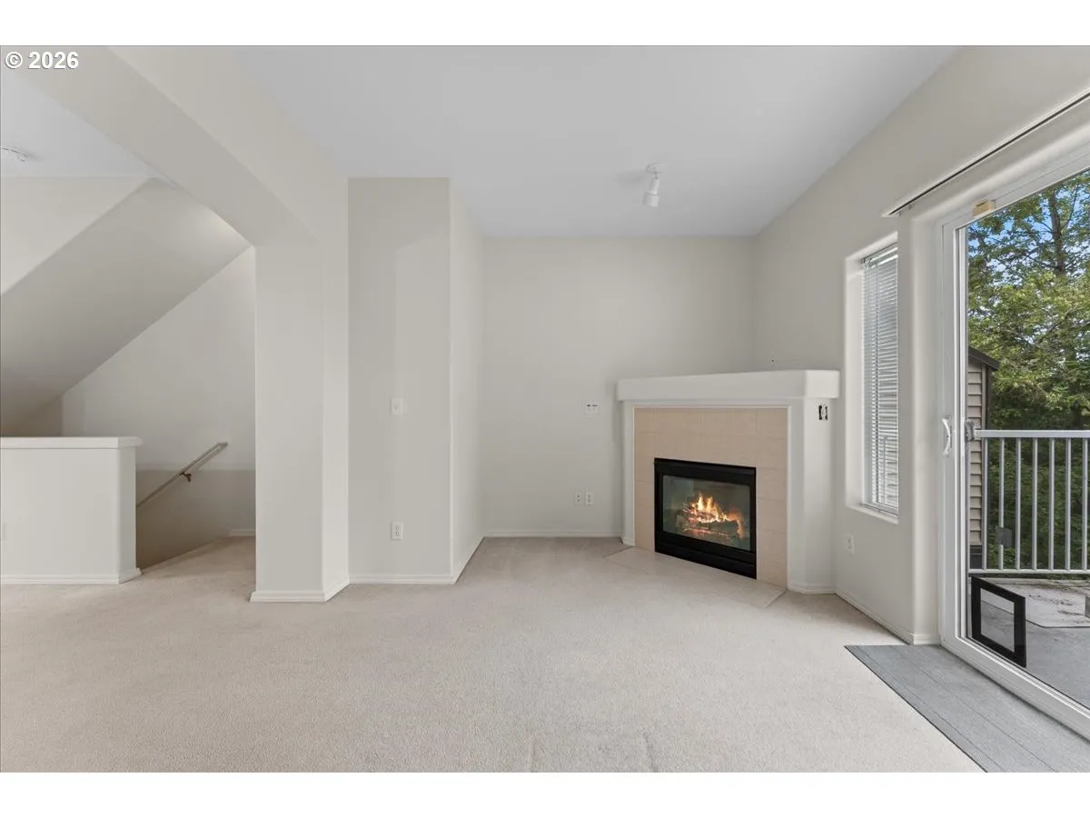 Living Room-Fireplace