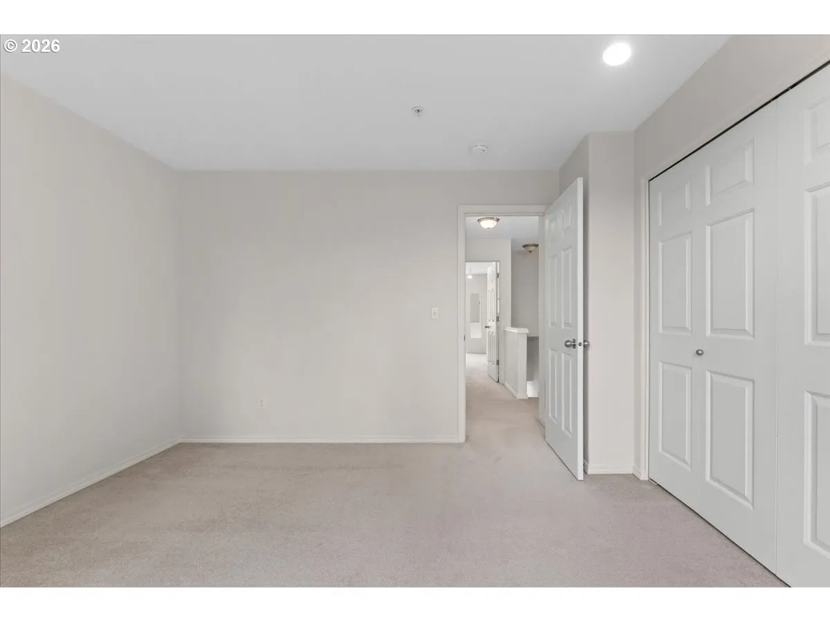 Bedroom, Primary-Upper