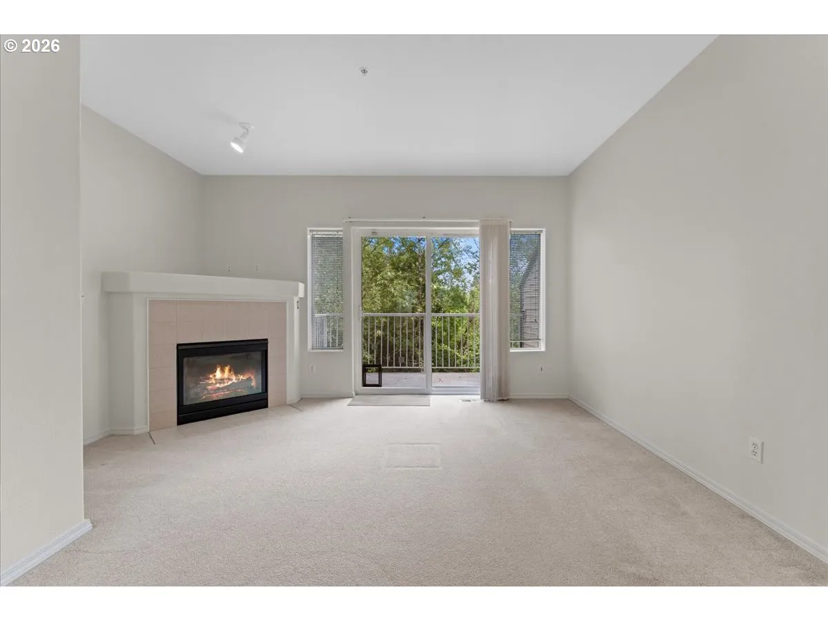 Living Room-Fireplace