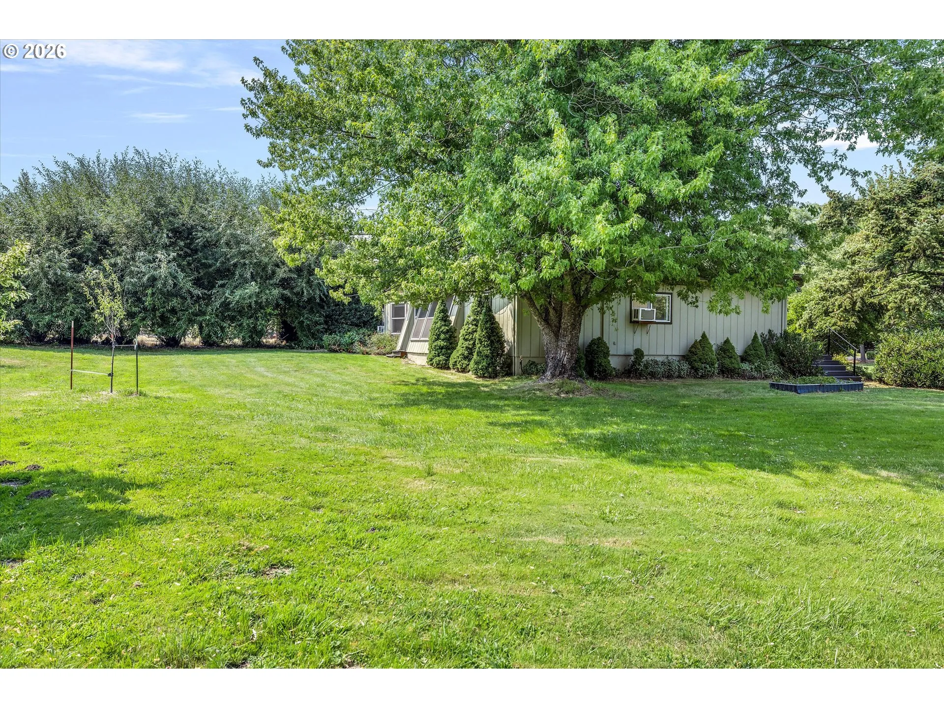 Yard-Back
