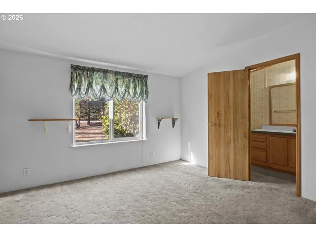 Bedroom, Primary