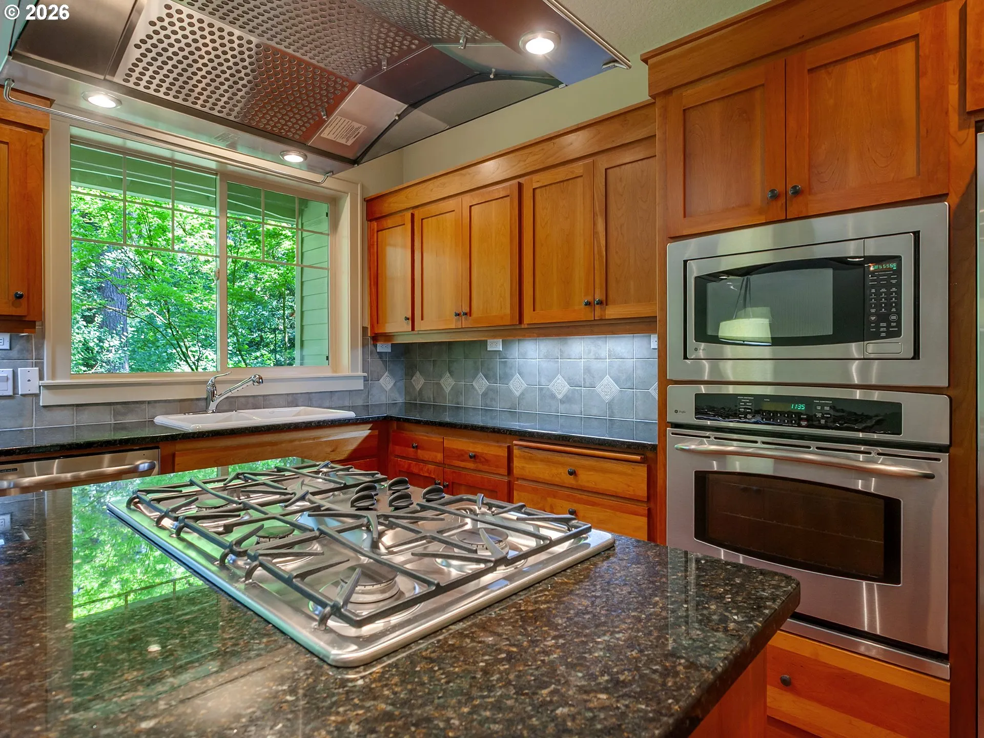 Kitchen-Cooking Island