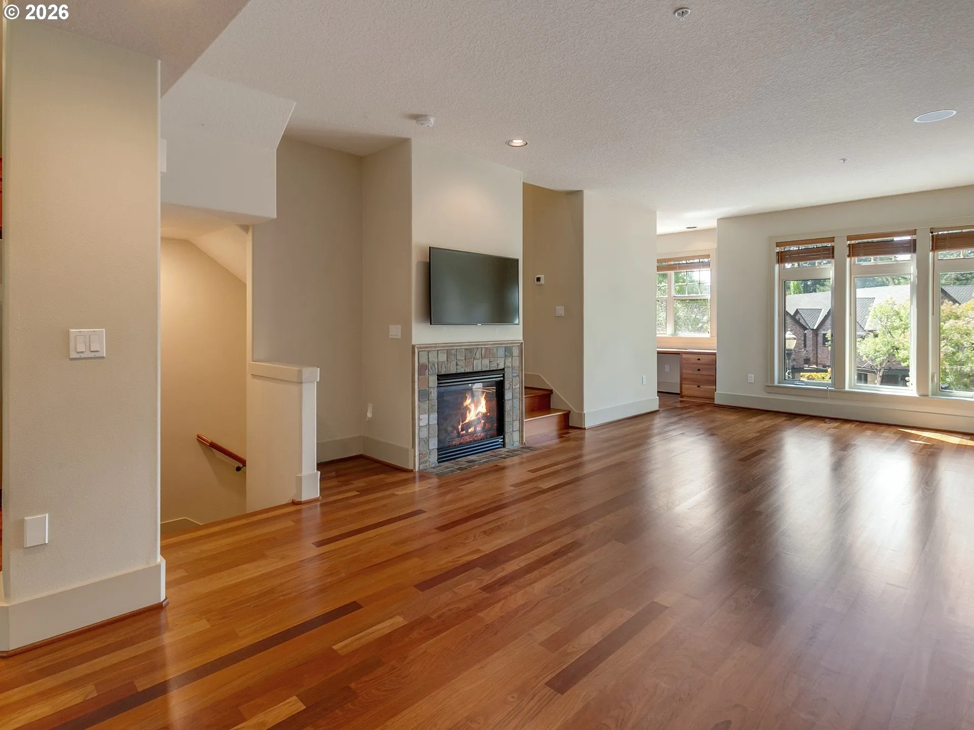 Living Room-Fireplace