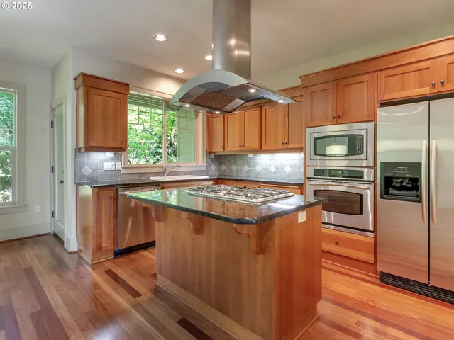 Kitchen-Cooking Island