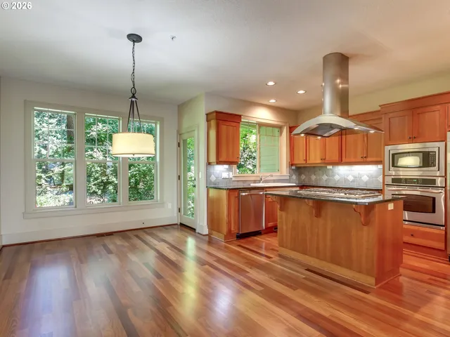 Kitchen-Cooking Island