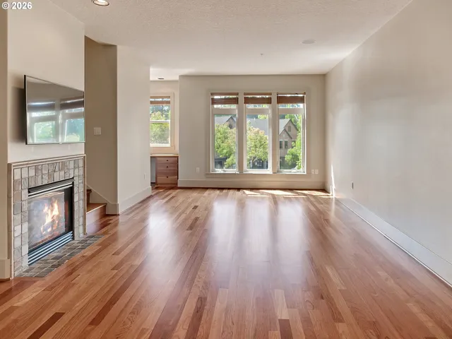 Living Room-Fireplace