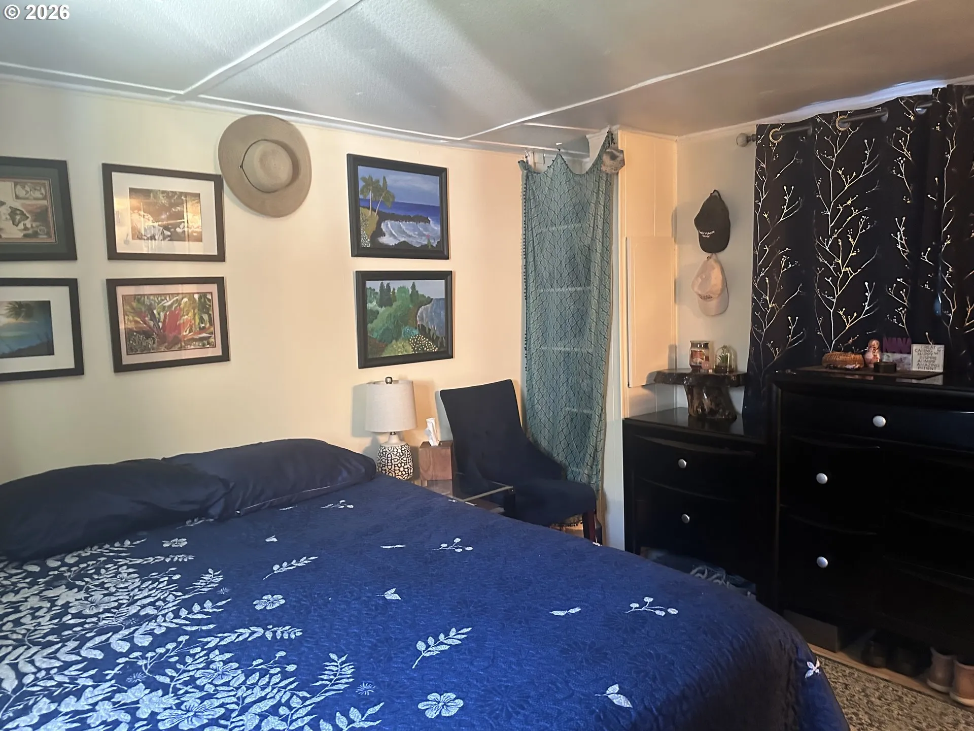 Bedroom, Primary