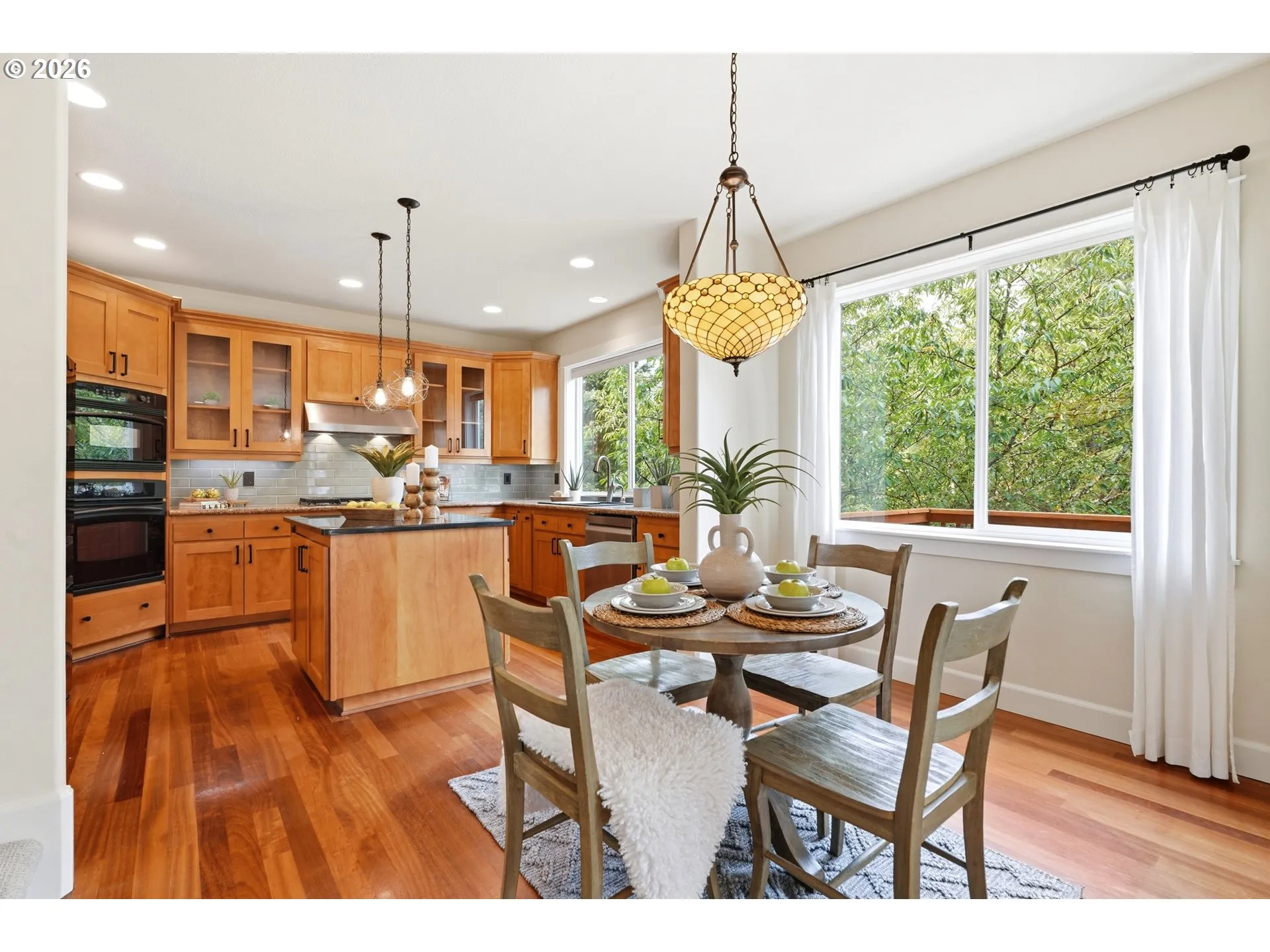 Kitchen-Eating Area