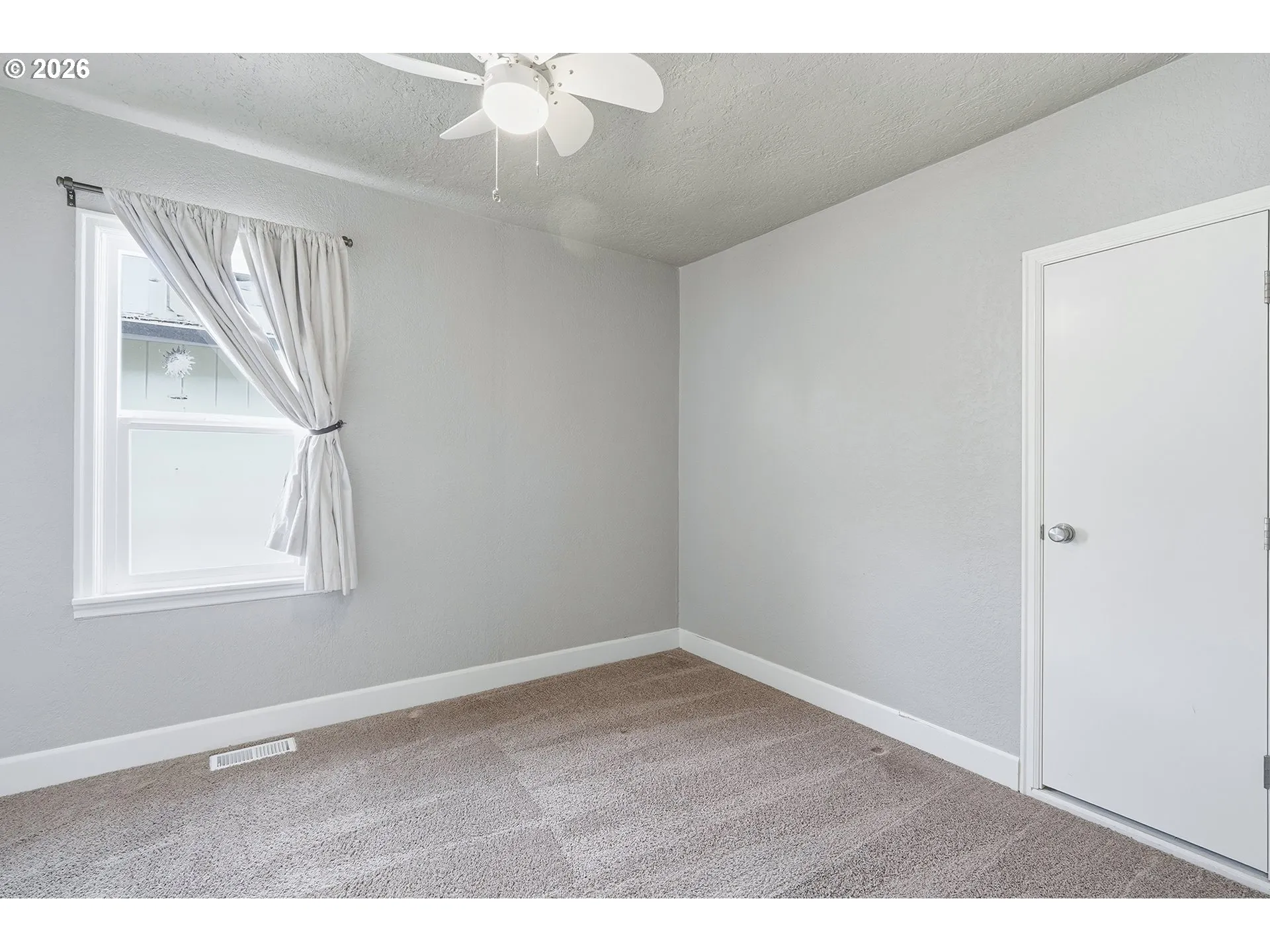 Primary Bedroom-Ceiling Fan