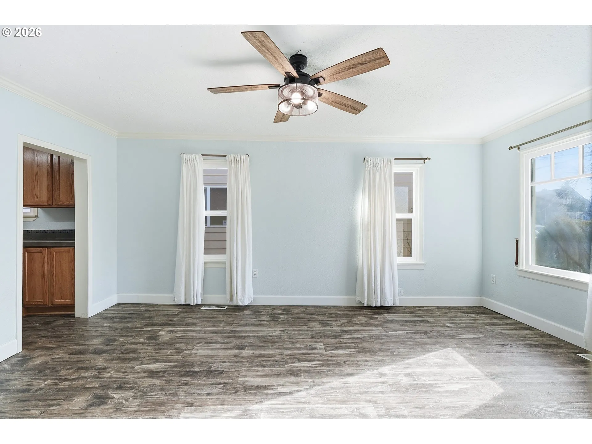 Living Room-Ceiling Fan