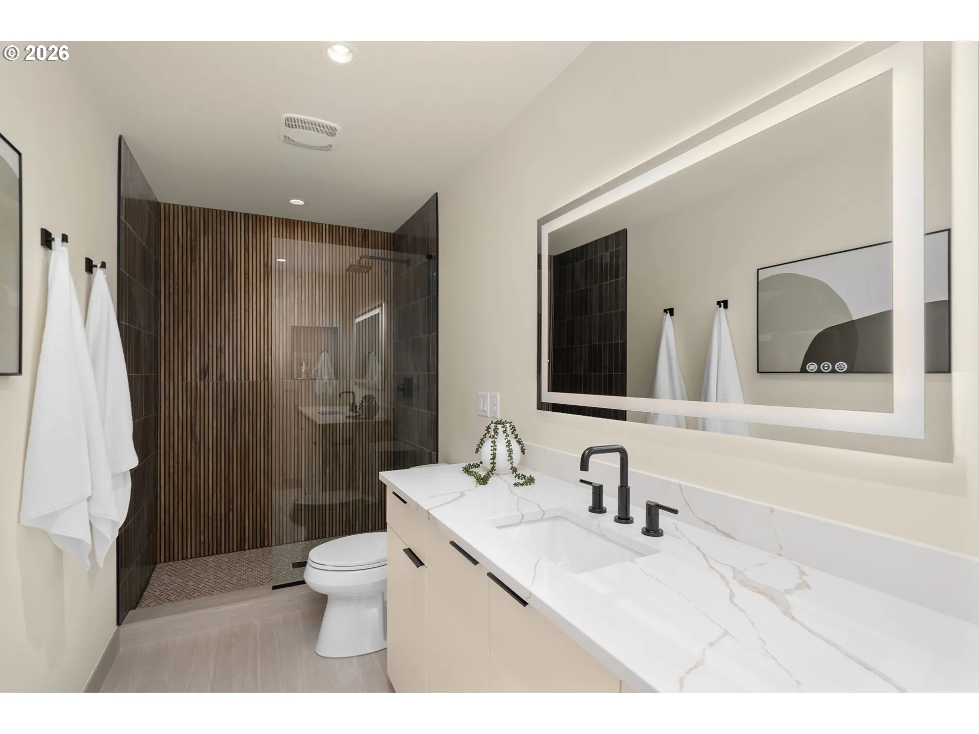 Bathroom-Upper