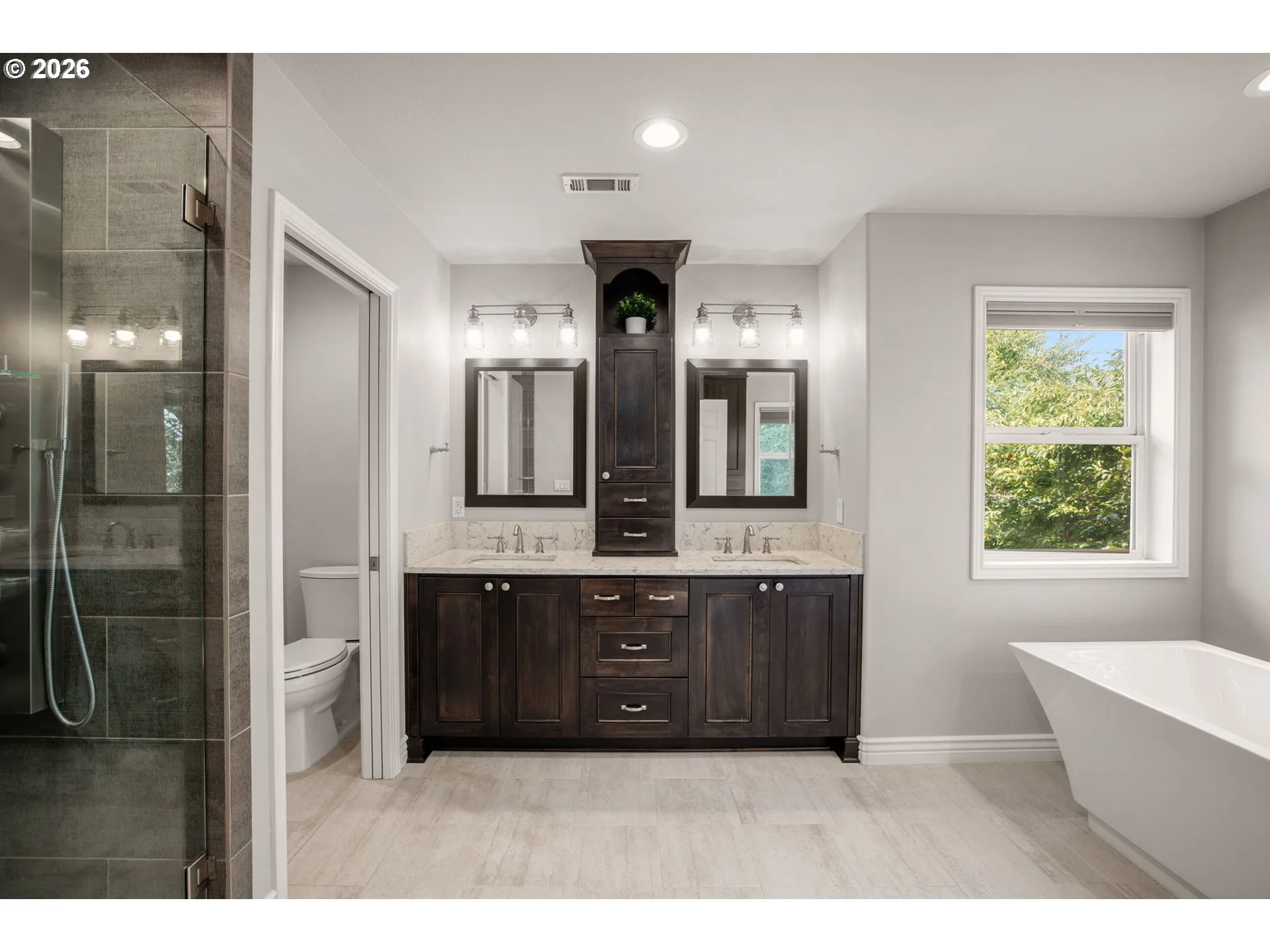 Owner's Suite Bathroom-Garden Tub