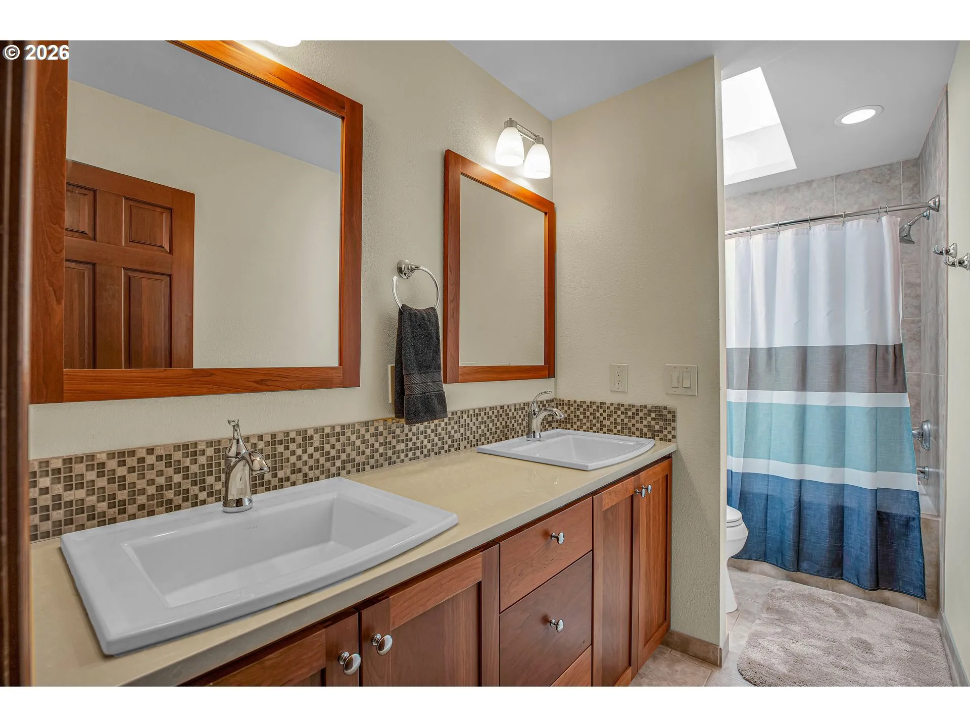 Bathroom-Upper