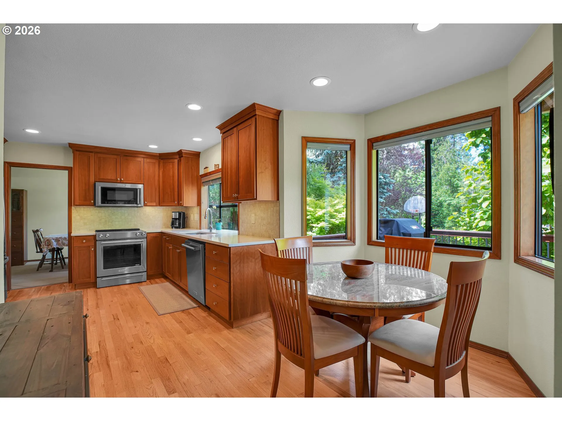 Kitchen-Eating Area