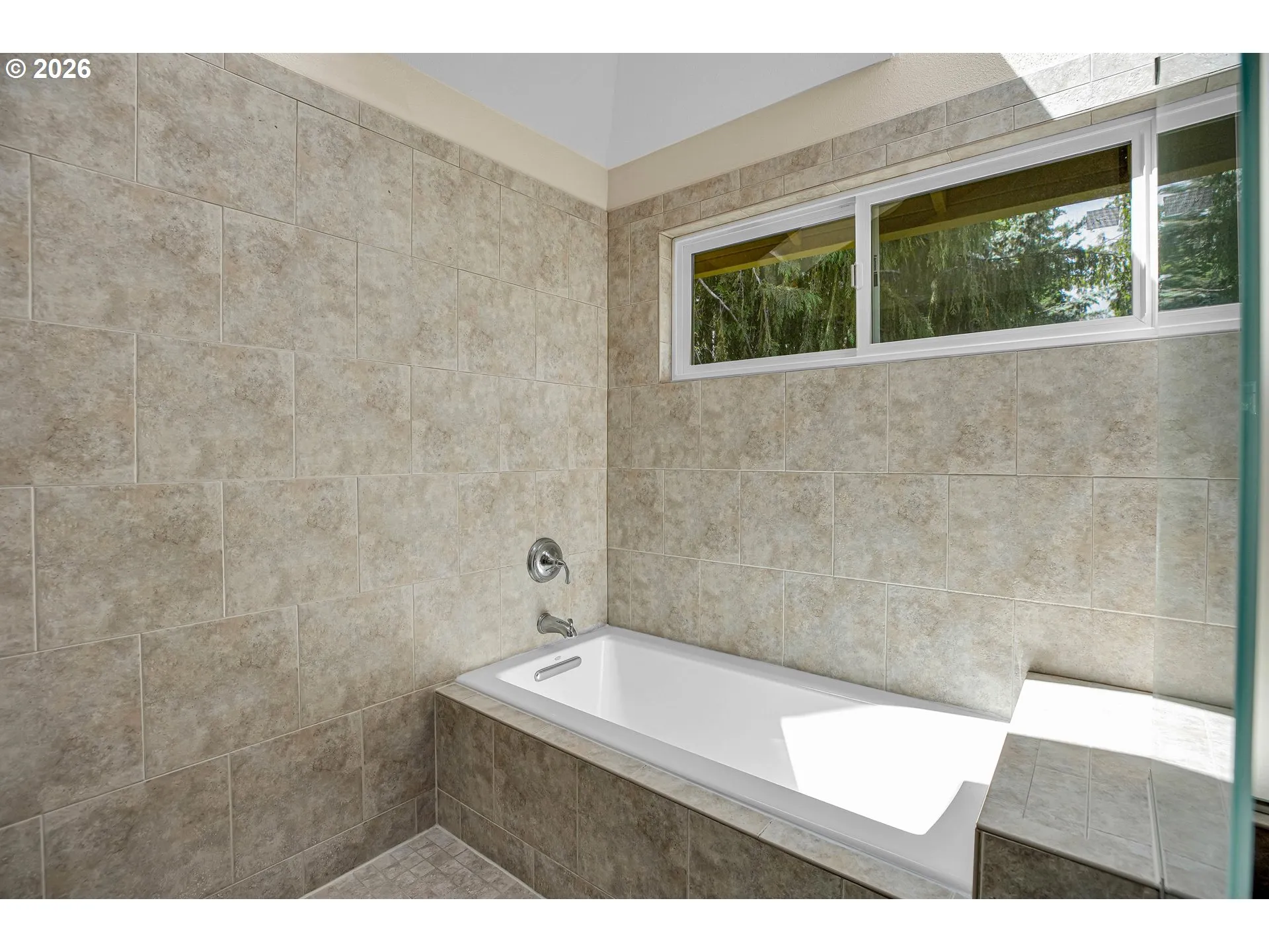 Owner's Suite Bathroom-Garden Tub