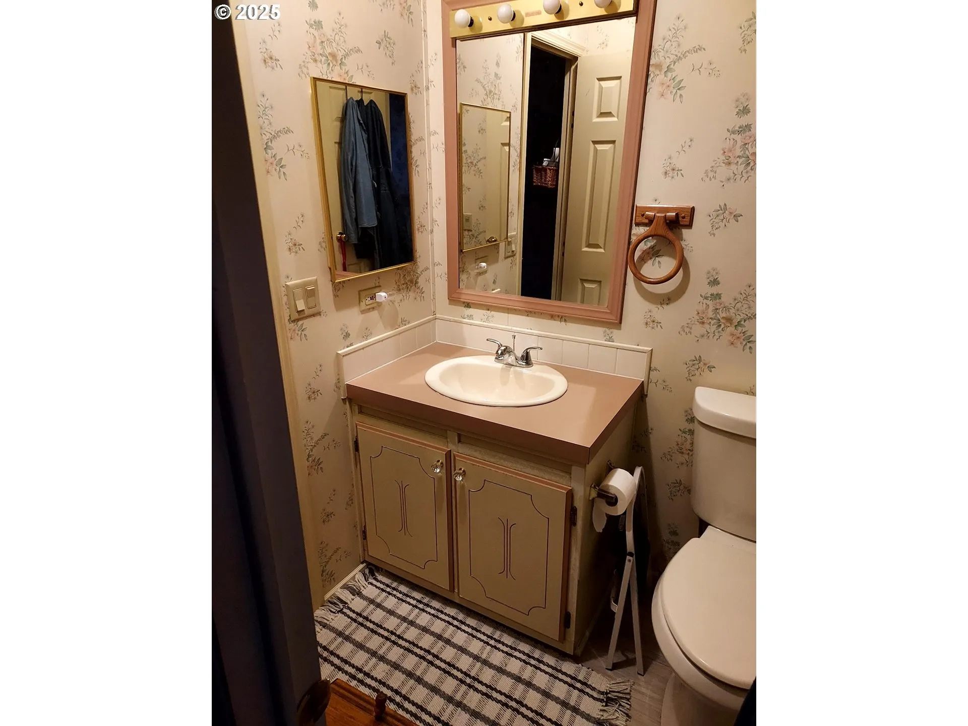Bathroom-Hall