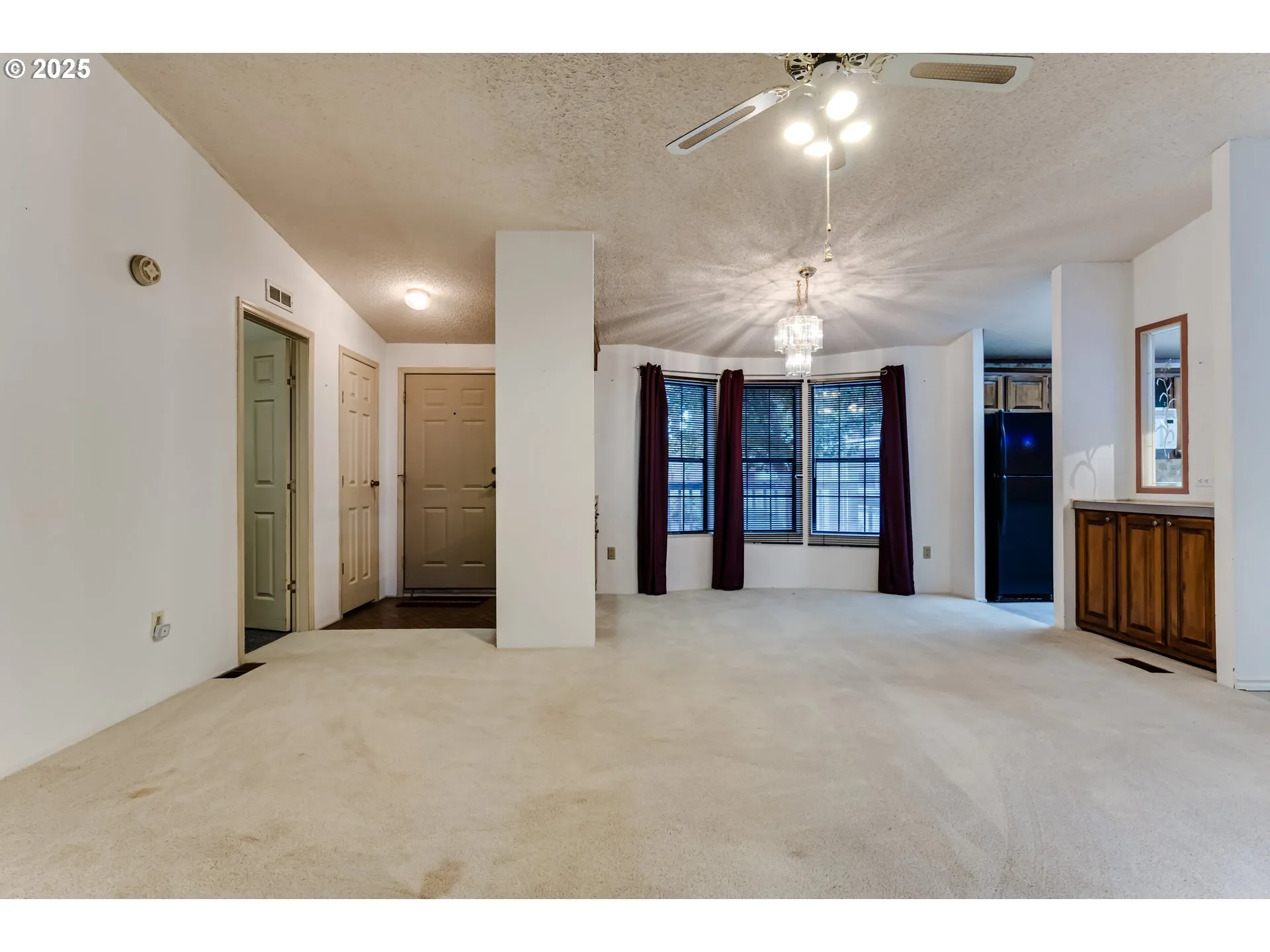 Living Room/Dining Room