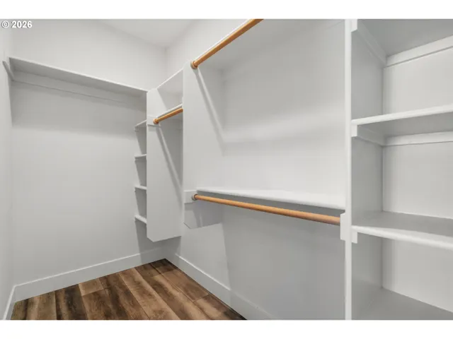 Bedroom-Walk-In Closet