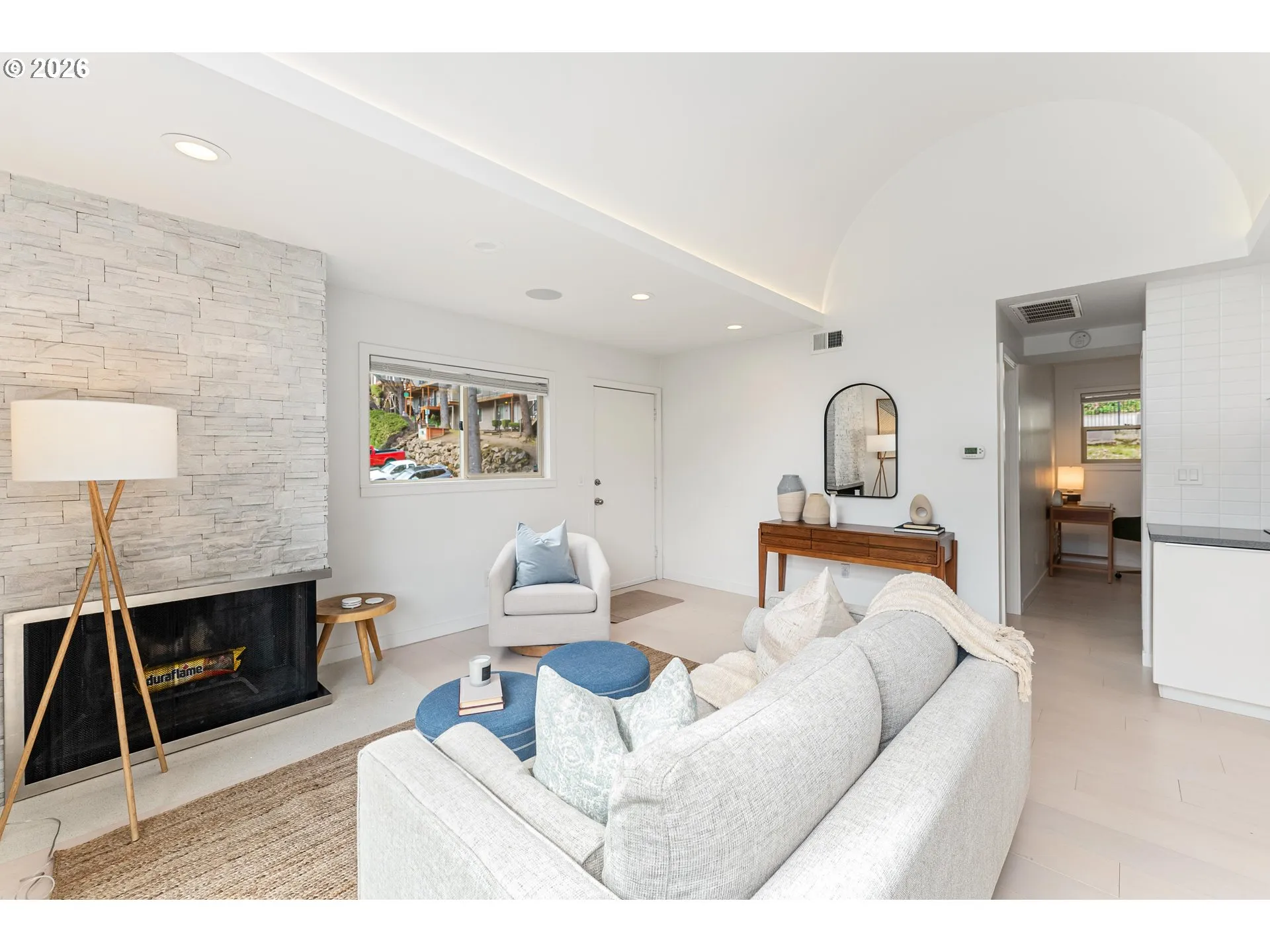 Living Room-Fireplace