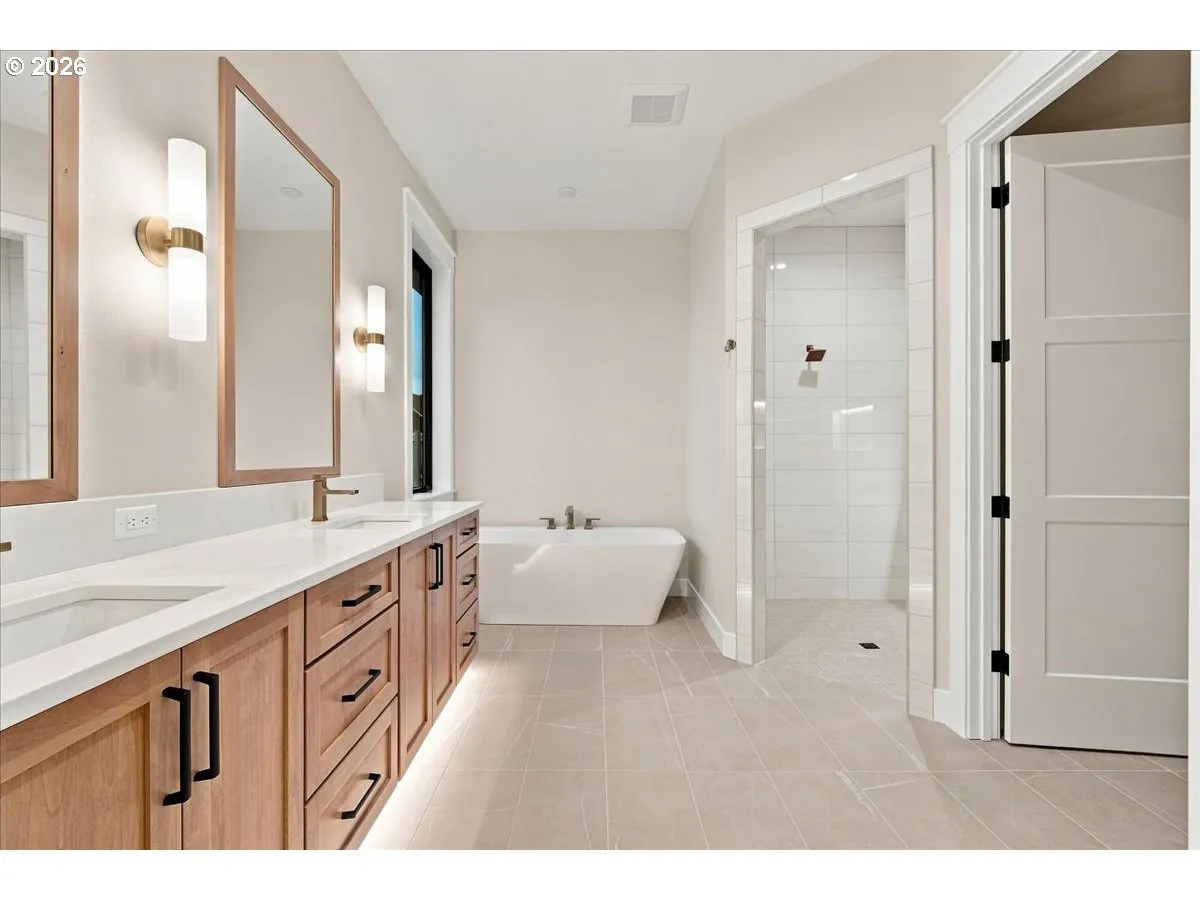 Bathroom, Attached-Walk in Shower