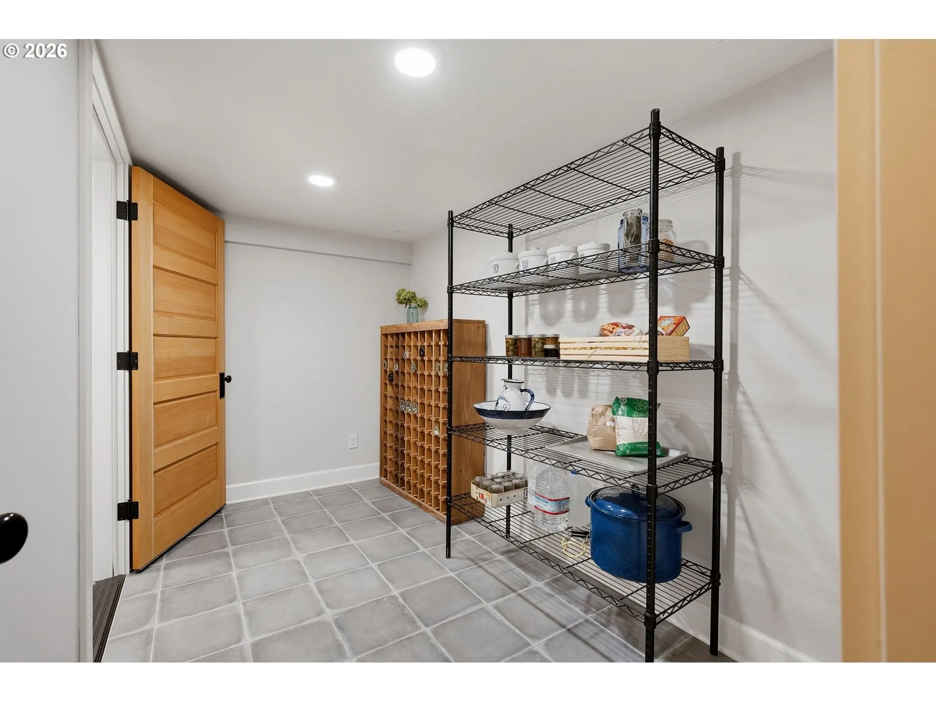 Pantry-Lower