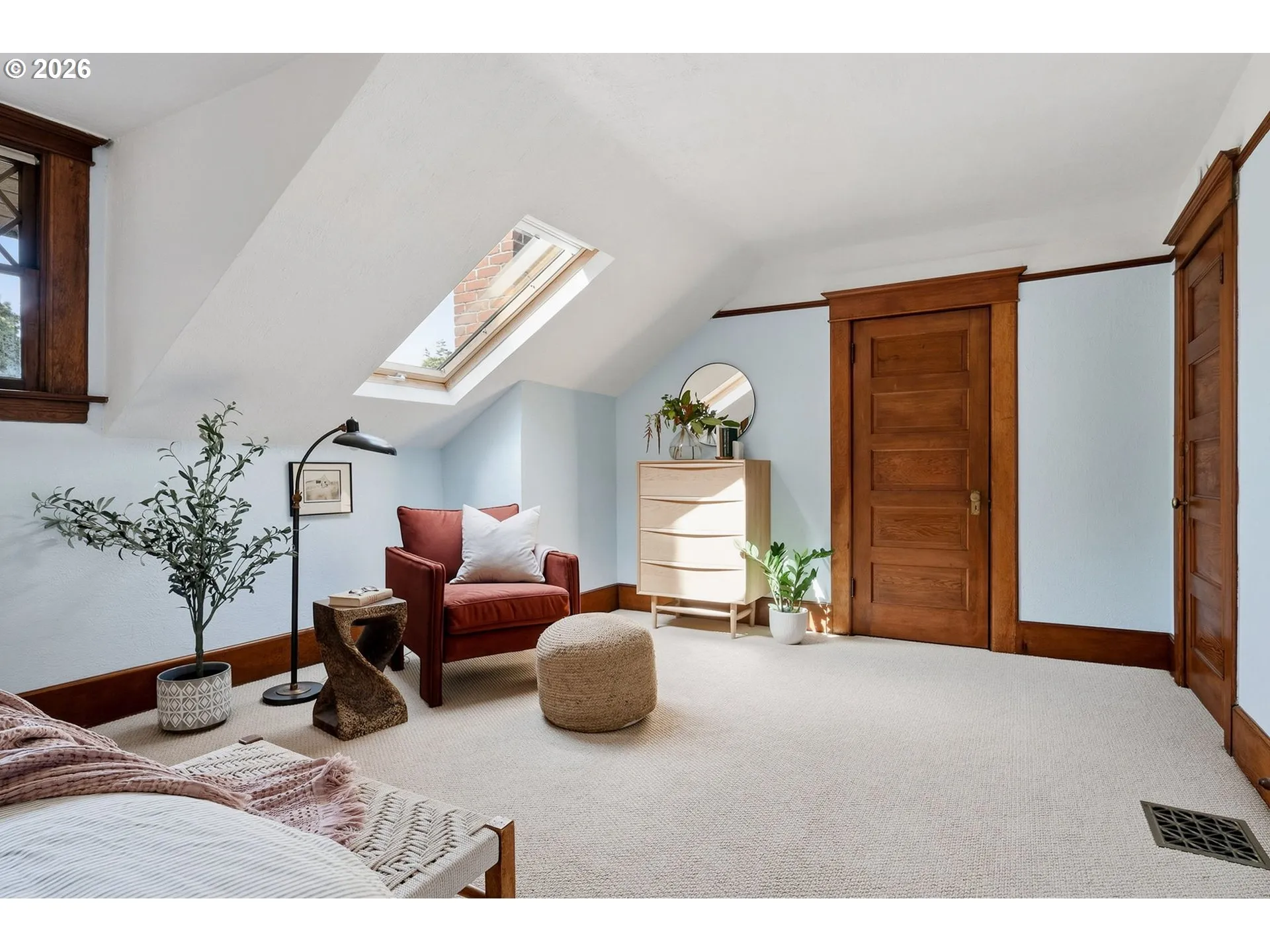 Bedroom, Primary-Skylight