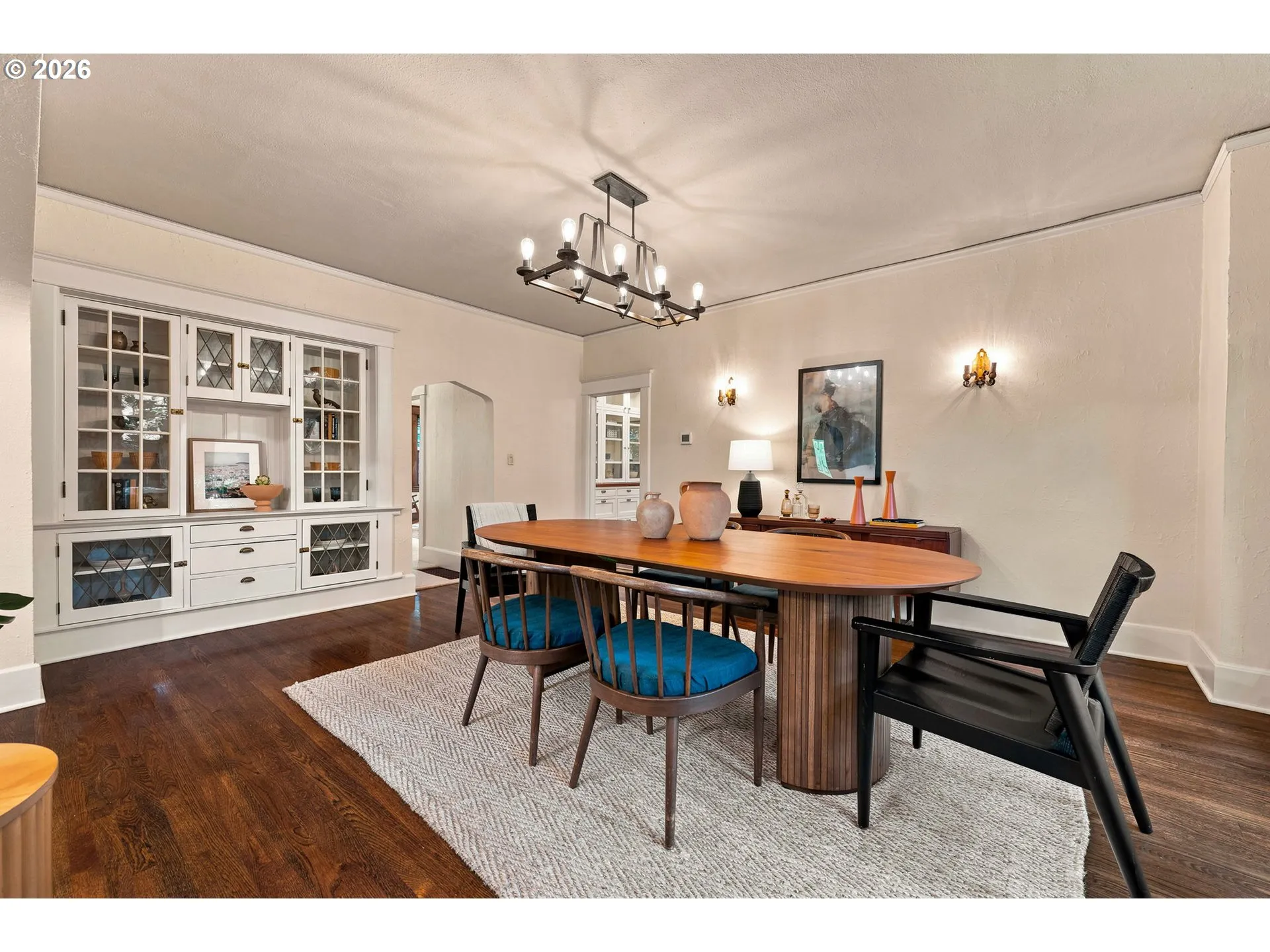 Dining Room-Built-In Cabinets