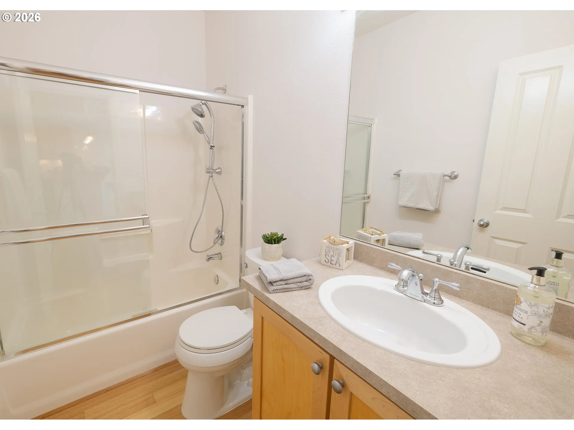 Bathroom-Hall