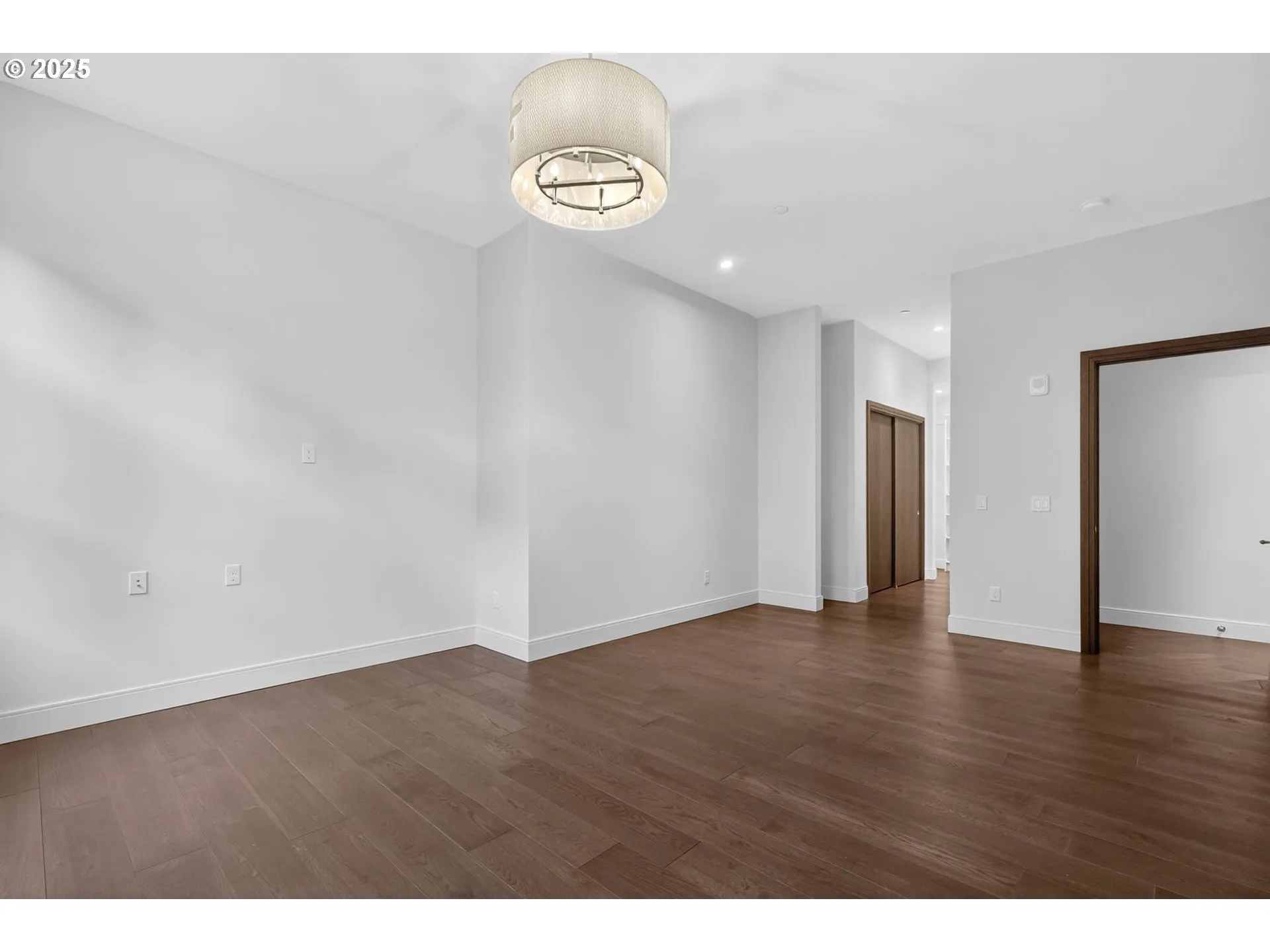 Bedroom, Owner's Suite-Main