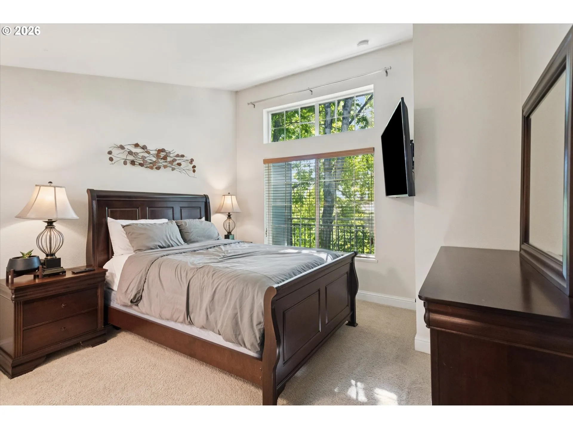 Bedroom, Owner's Suite-Vaulted Ceilings