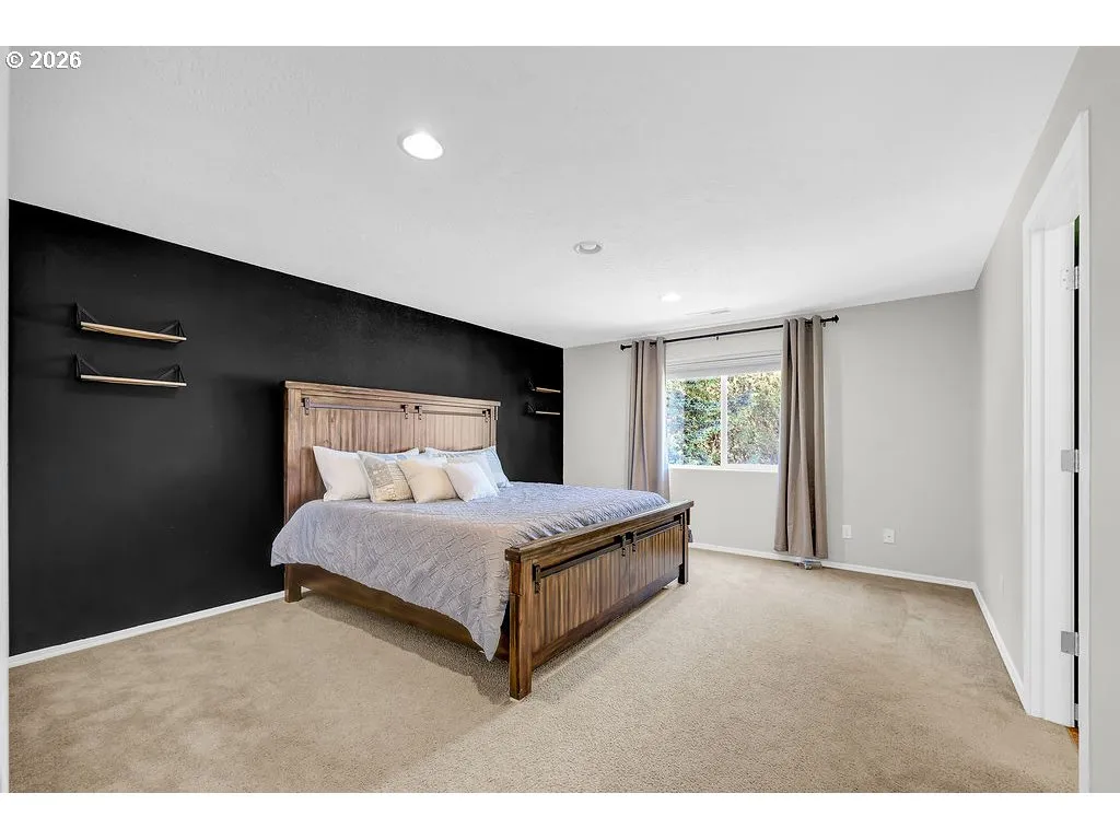 Primary Bedroom-Attached Bathroom