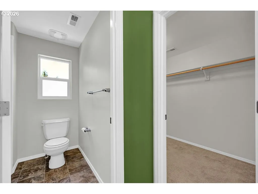 Bedroom, Owner's Suite-Walk-In Closet