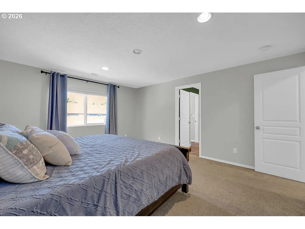Bedroom, Owner's Suite