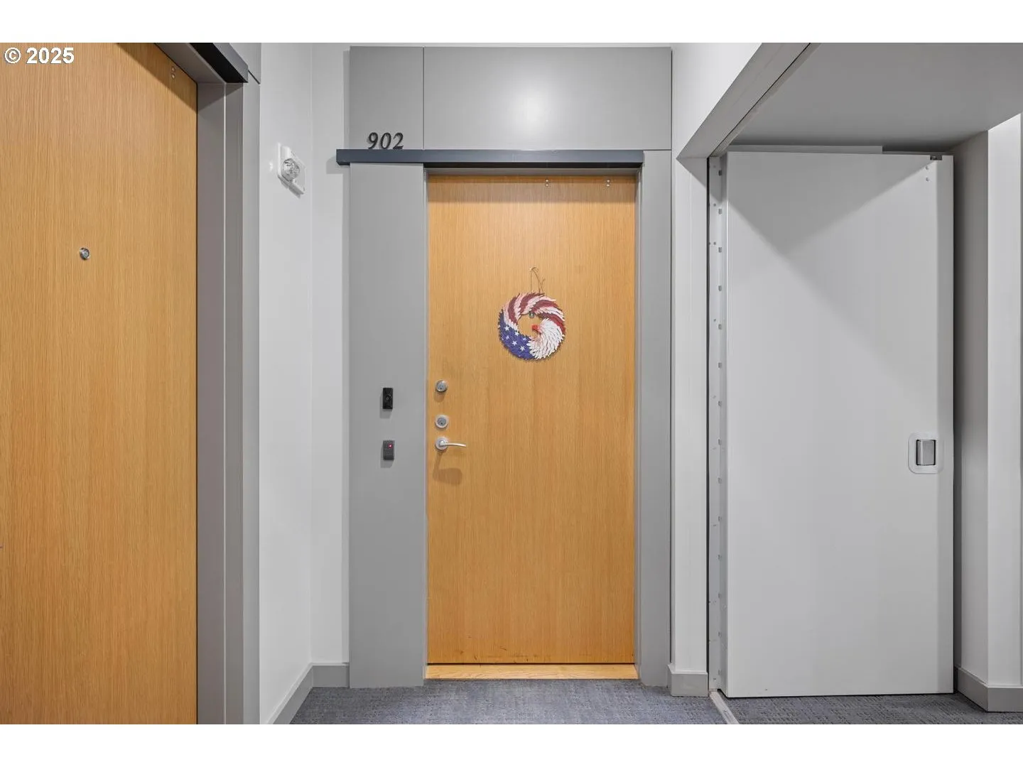 Entrance/Foyer