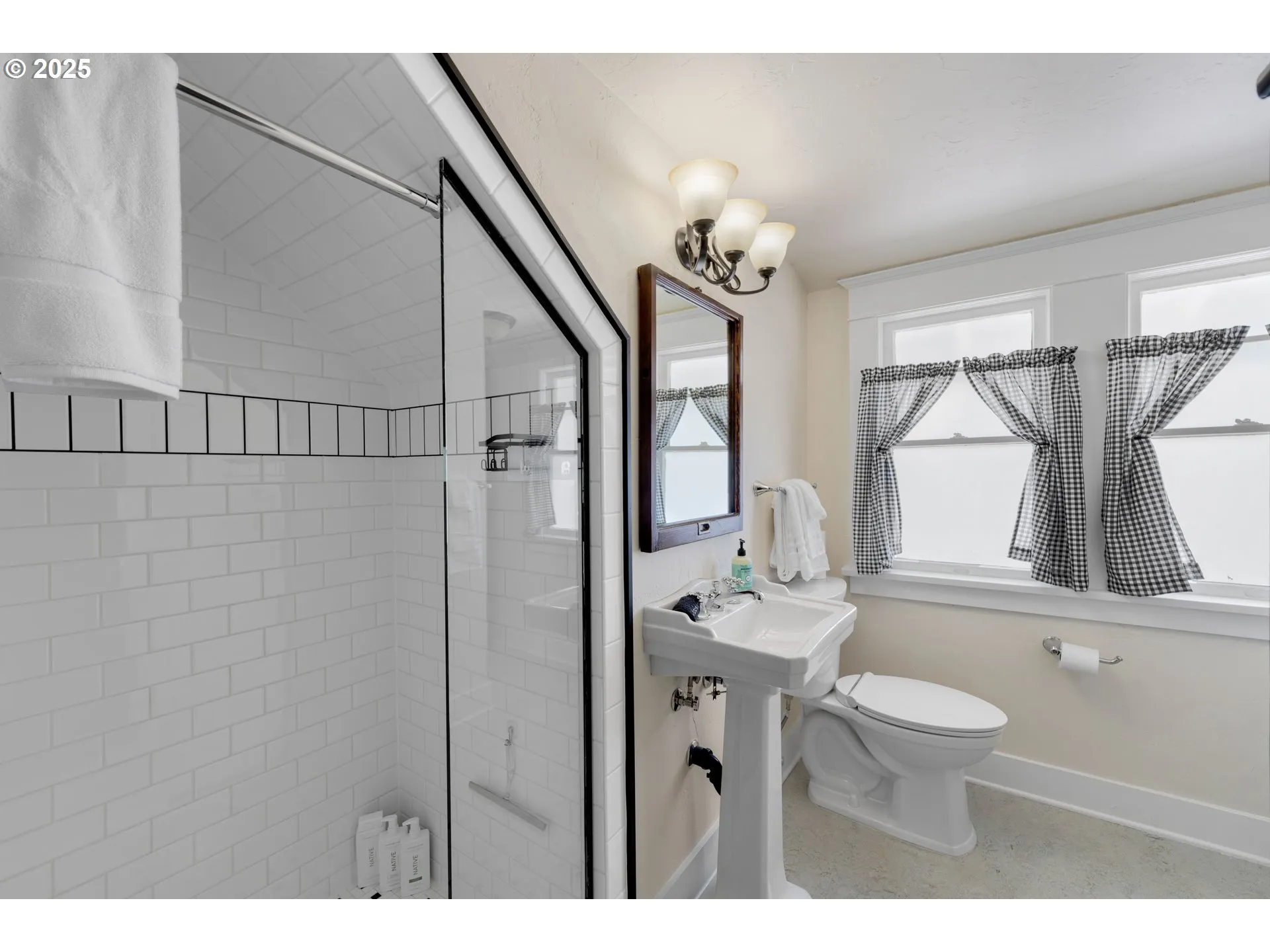 Bathroom-Upper