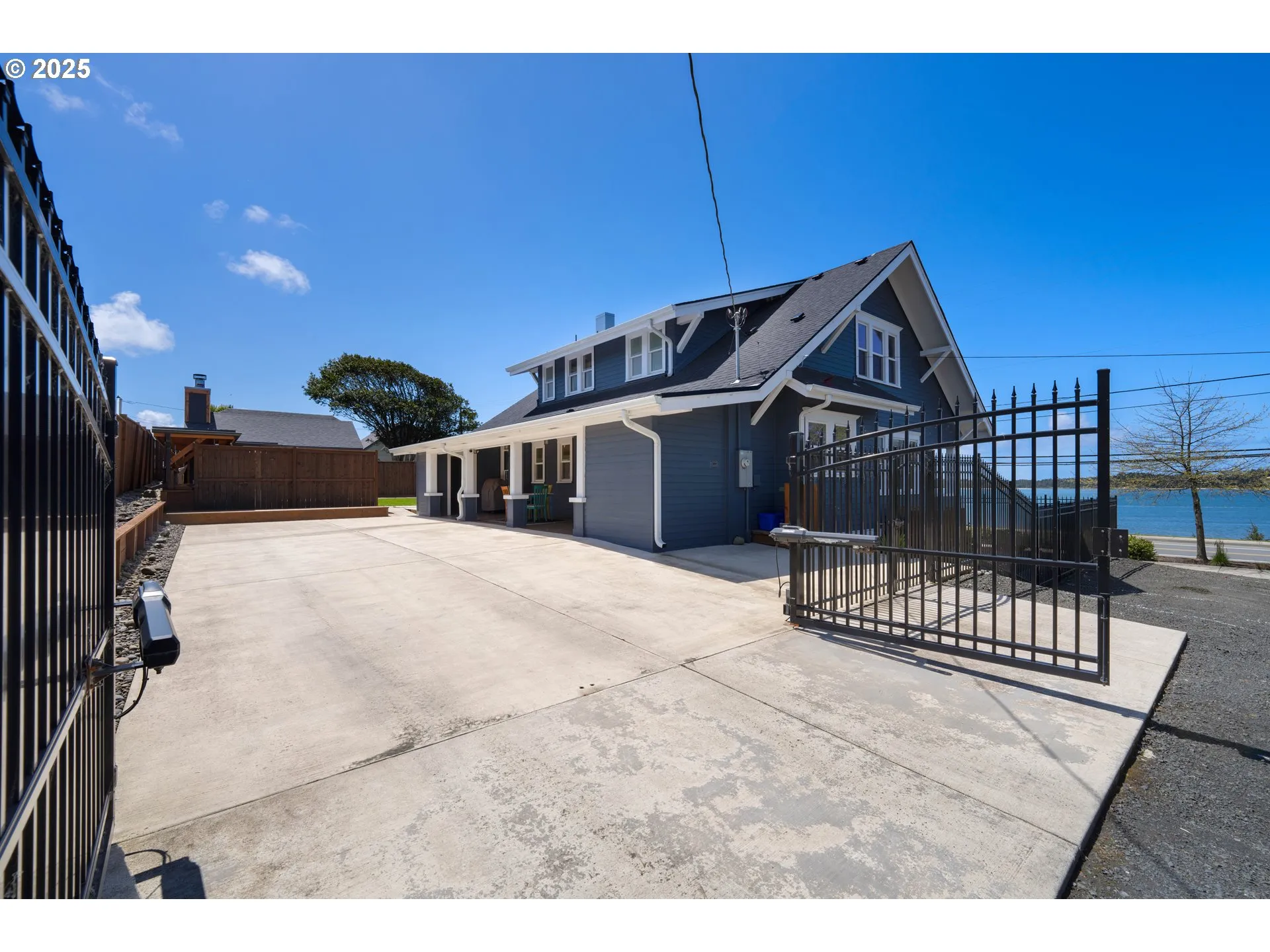 Driveway-Gated