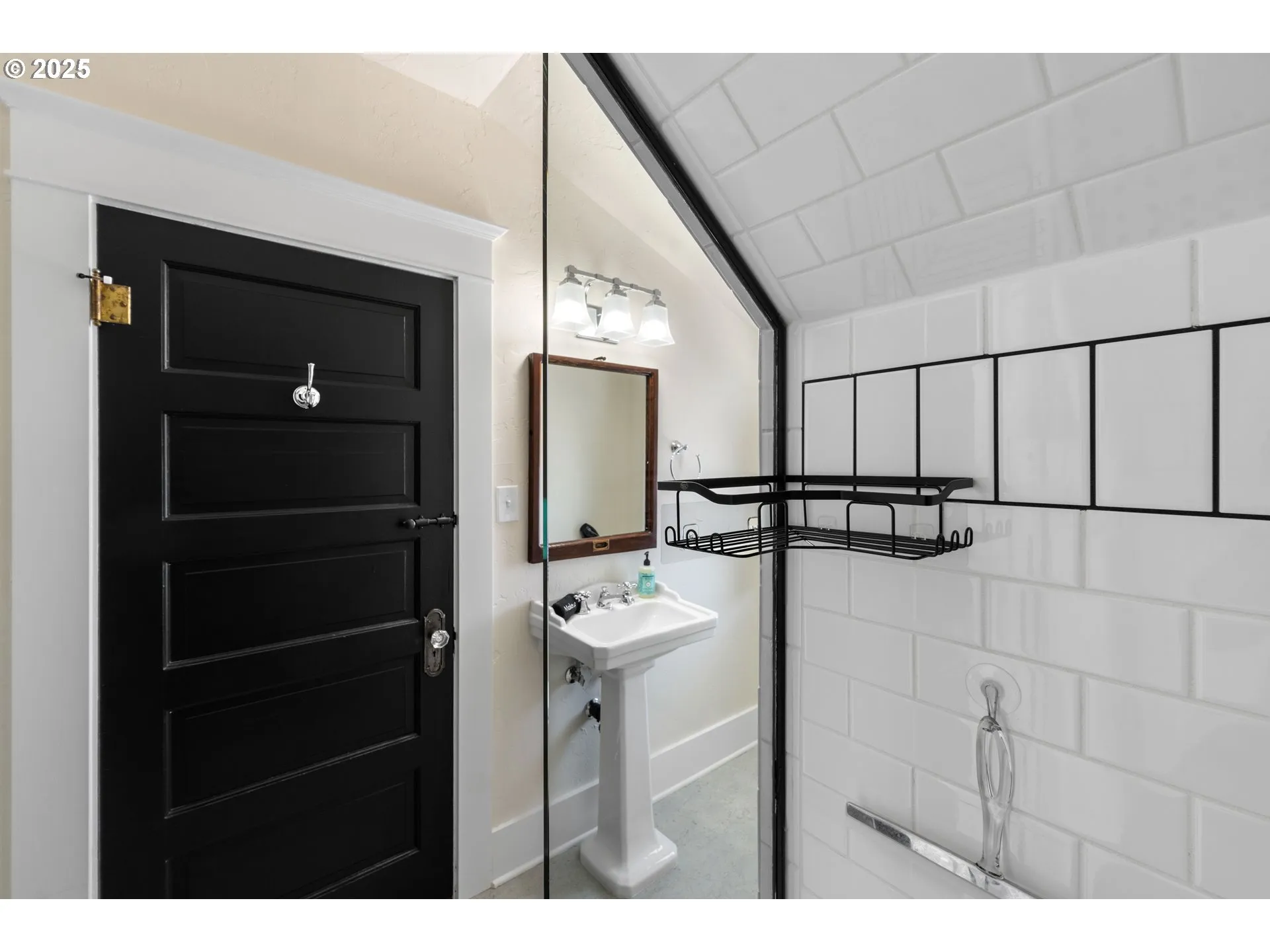 Bathroom-Walk in Shower