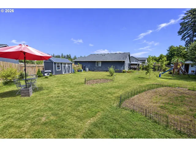 Yard-Back